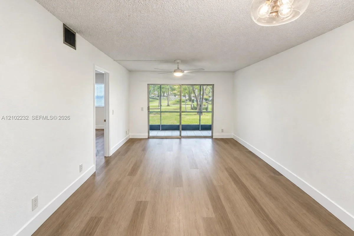 12501 SW 14th St #101R, Pembroke Pines: photo 1 of 19