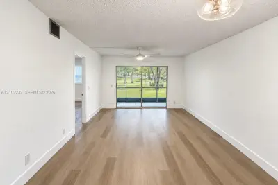 12501 SW 14th St #101R, Pembroke Pines: photo 1 of 19