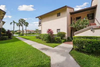 8577 Boca Glades Blvd W #D, Boca Raton: photo 1 of 38