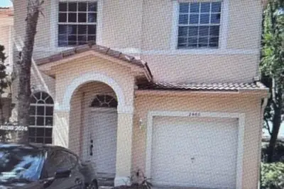 2660 SW 85th Ter S #104, Miramar: photo 1 of 16