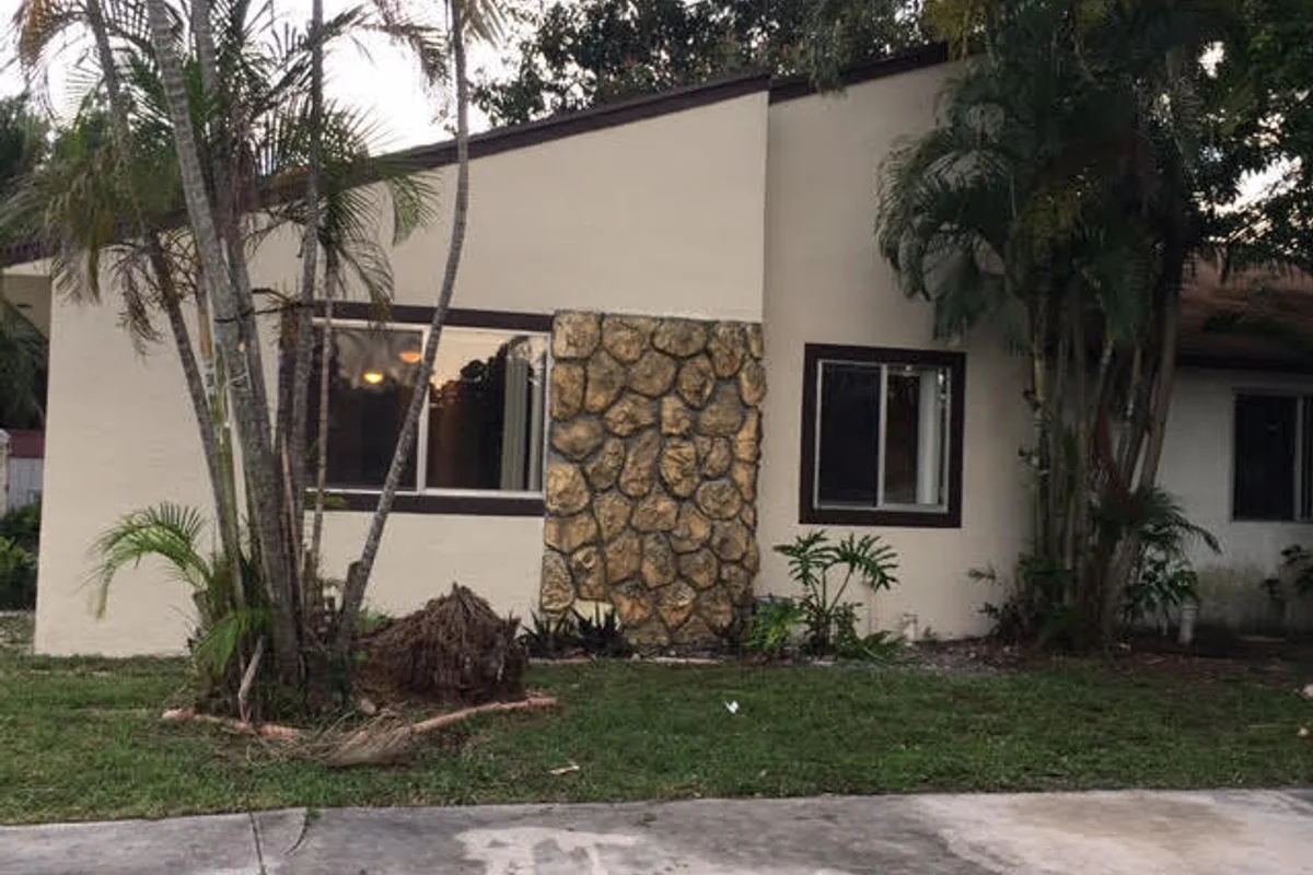 5096 NW 5th St, Delray Beach: photo 1 of 16