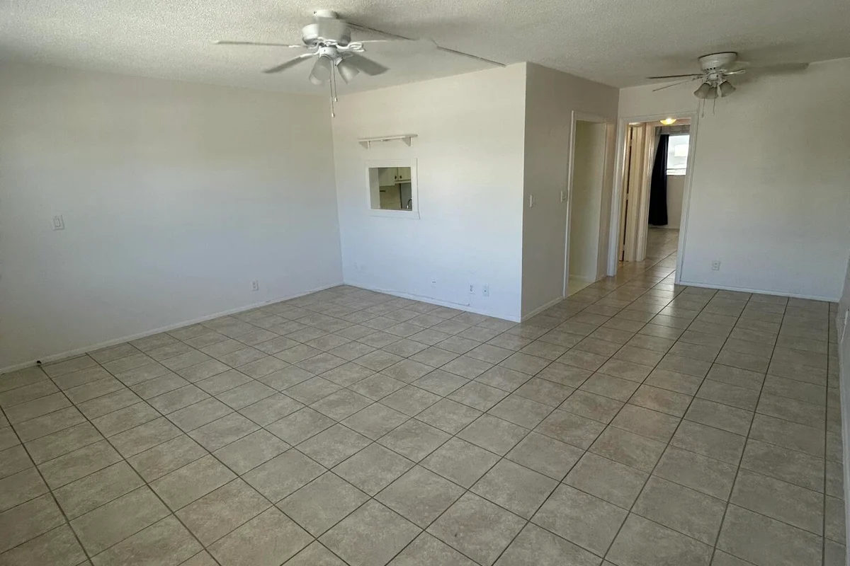 625 Antioch Ave #302, Fort Lauderdale: photo 1 of 15