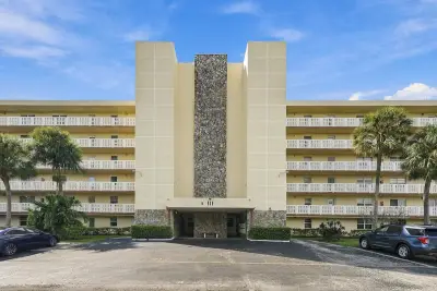 111 SE 3rd Ave #602, Dania Beach: photo 1 of 30