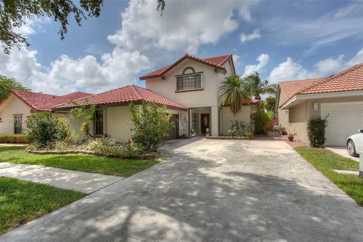 9521 NW 18th Manor, Plantation: photo 1 of 17