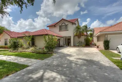 9521 NW 18th Manor, Plantation: photo 1 of 17