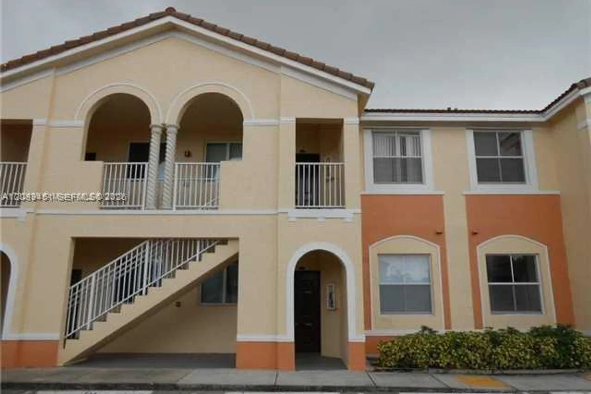 2551 SE 16th Ter #105, Homestead: photo 1 of 4