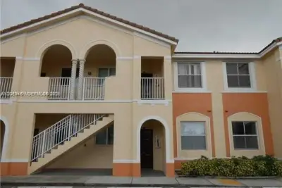 2551 SE 16th Ter #105, Homestead: photo 1 of 4