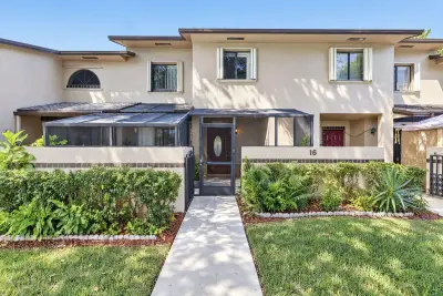 3866 NW 21st Ct, Coconut Creek: photo 1 of 48