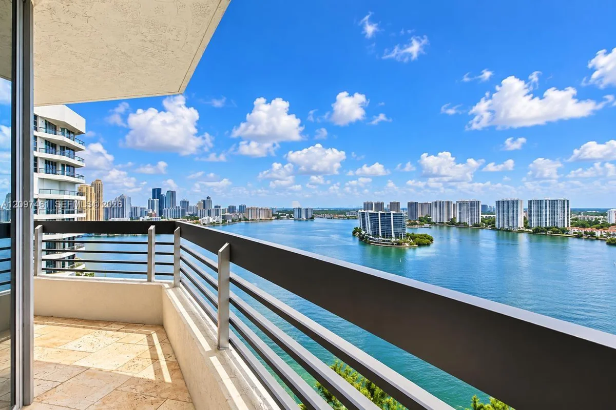 19101 NE 36th Ct #2705, Aventura: photo 1 of 35