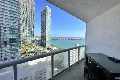 480 NE 30th St #1704, Miami: photo 1 of 13