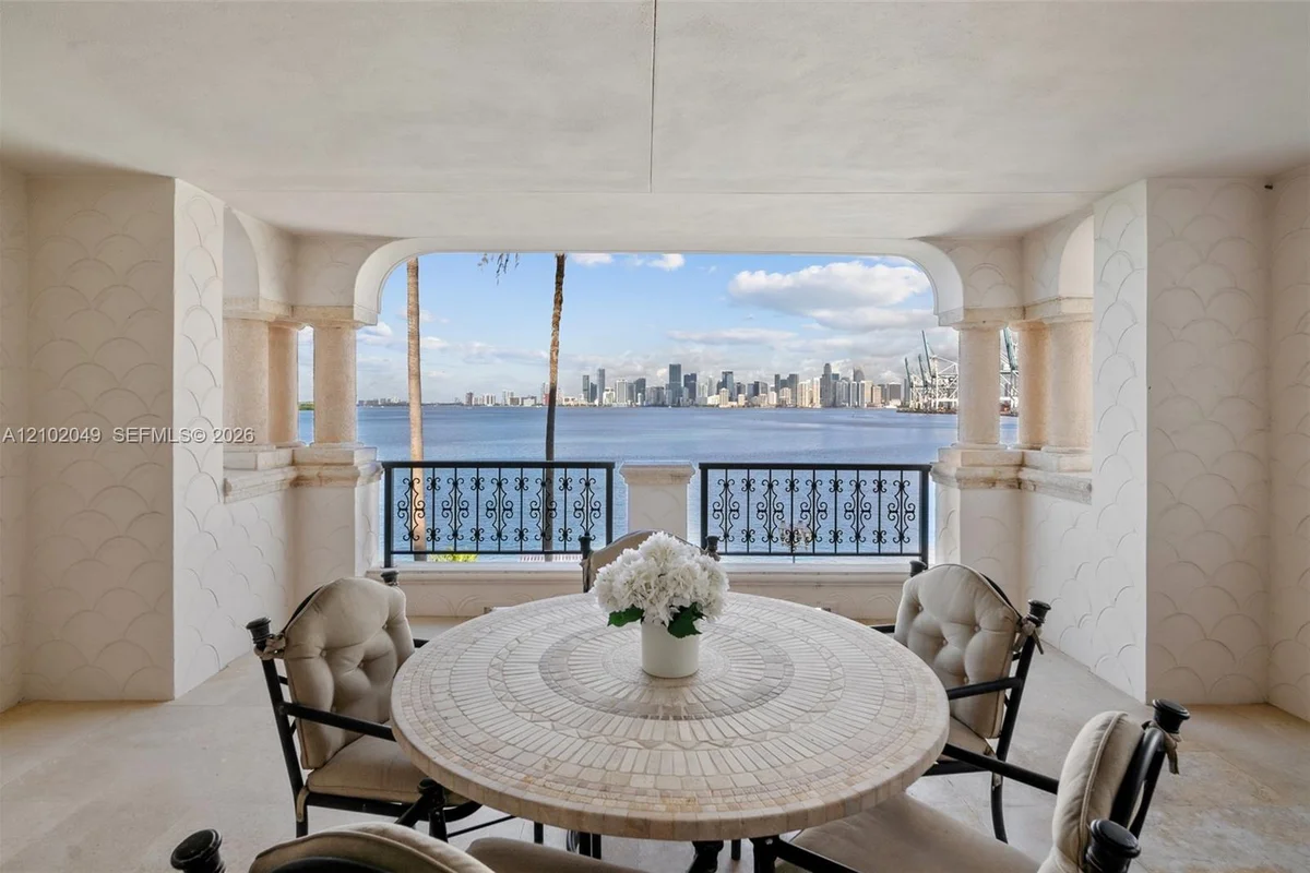 5235 Fisher Island Dr, Miami Beach: photo 1 of 68