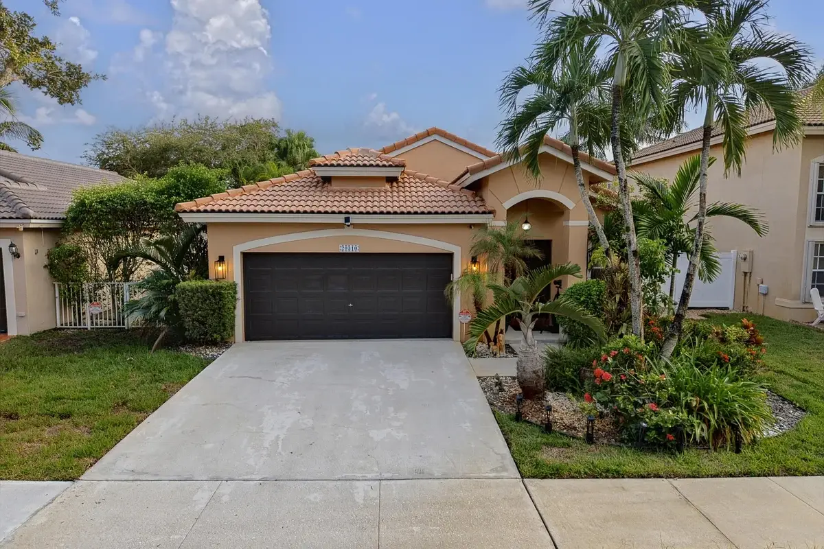 20310 SW 3rd St, Pembroke Pines: photo 1 of 22