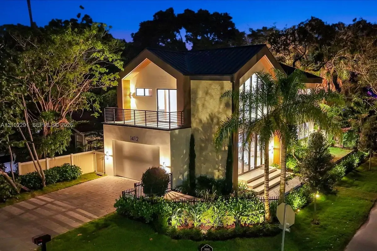 1412 SW 7th St, Fort Lauderdale: photo 1 of 49