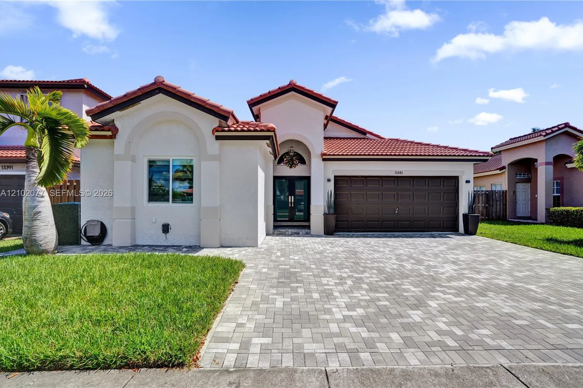 13403 SW 118th Pass, Miami: photo 1 of 33