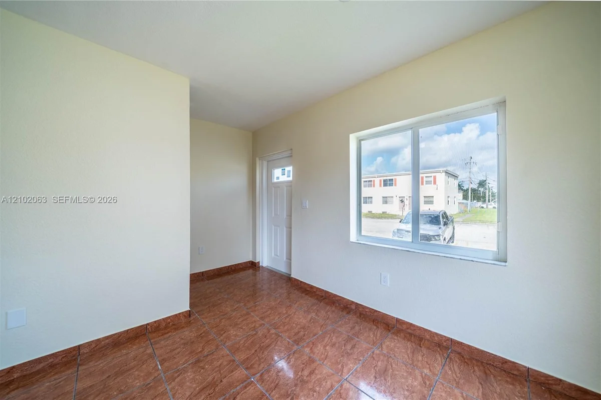 414 NW 84th Ter, Miami: photo 1 of 1