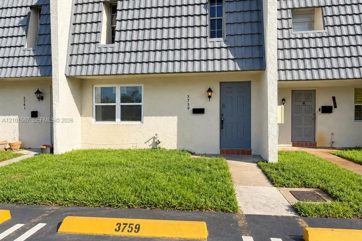 3759 NW 20th St #705, Lauderdale Lakes: photo 1 of 19