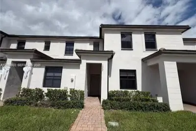 12880 SW 232nd Ln, Homestead: photo 1 of 28