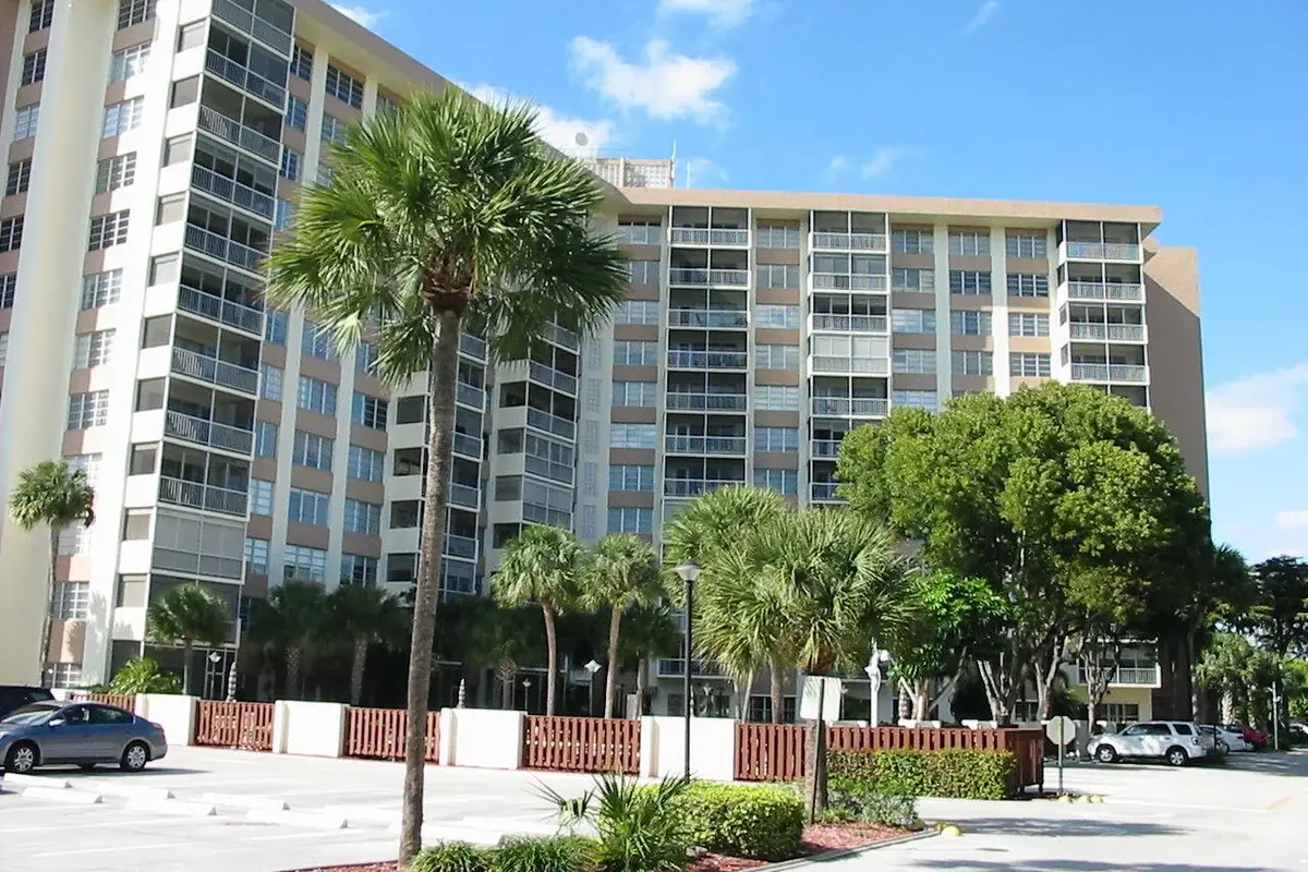 10777 W Sample Rd #203, Coral Springs: photo 1 of 8