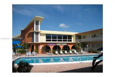 26 Diplomat Pkwy #2356, Hallandale Beach: photo 1 of 11