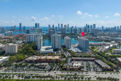18011 Biscayne Blvd #903, Aventura: photo 1 of 24