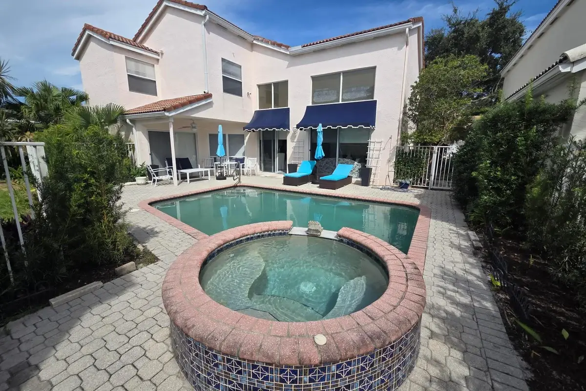 17275 Ventana Dr, Boca Raton: photo 1 of 18