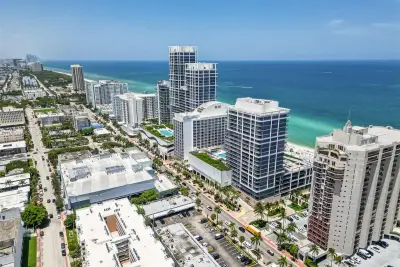 6801 Collins Ave#1214 #Deed No 1206), Miami Beach: photo 1 of 37