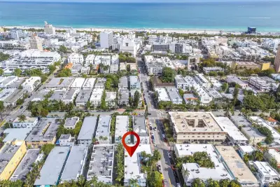 1009 Meridian Ave #15, Miami Beach: photo 1 of 16