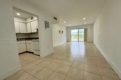 4900 NW 79th Ave #206, Doral: photo 1 of 14