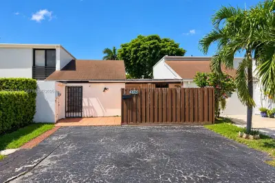 2130 SW 122nd Ct, Miami: photo 1 of 1