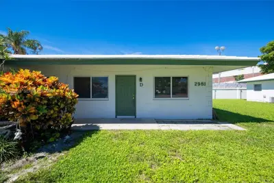 2981 NE 19th Ter #D, Lighthouse Point: photo 1 of 14