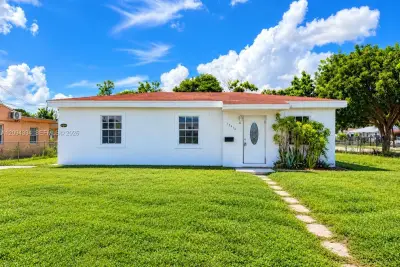 15410 NW 29th Ct, Miami Gardens: photo 1 of 7
