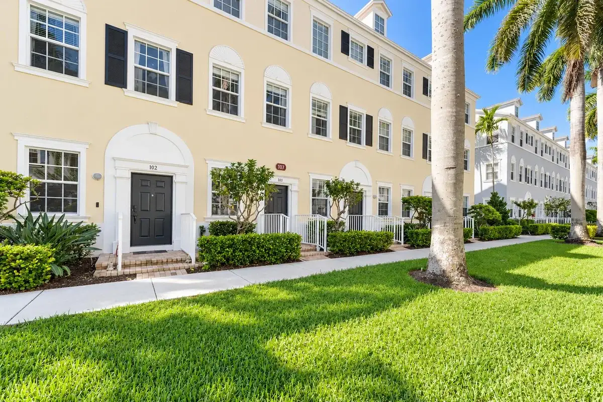 107 Pond Apple Ln #103, Jupiter: photo 1 of 32