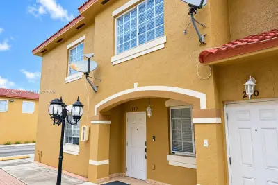 8100 W 28th Ct #110, Hialeah: photo 1 of 3