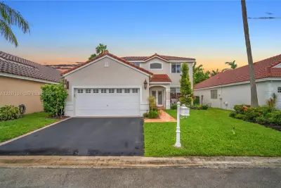 401 Bermuda Springs Dr, Weston: photo 1 of 46
