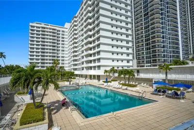 4747 Collins Ave #1506, Miami Beach: photo 1 of 12