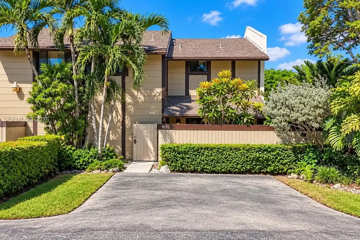 9193 SW 128th Ln, Miami: photo 1 of 39