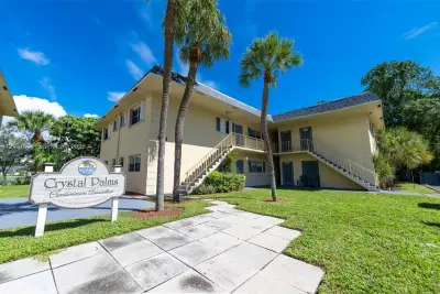 1401 NW 45th St #4, Deerfield Beach: photo 1 of 15