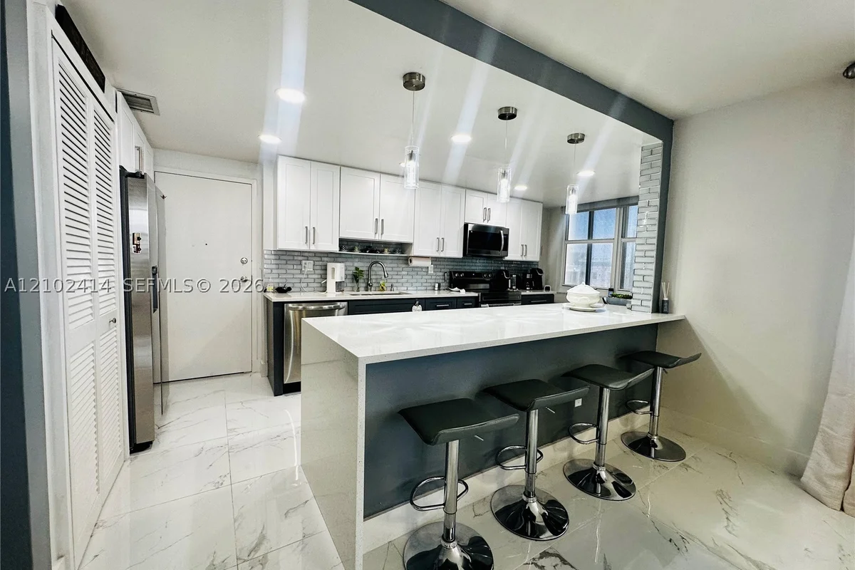 1501 S Ocean Dr #306, Hollywood: photo 1 of 17