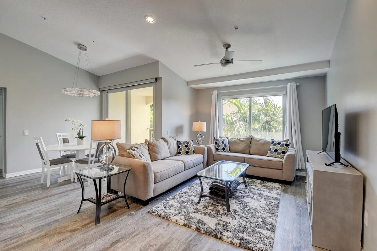 1223 Villa Cir, Boynton Beach: photo 1 of 47