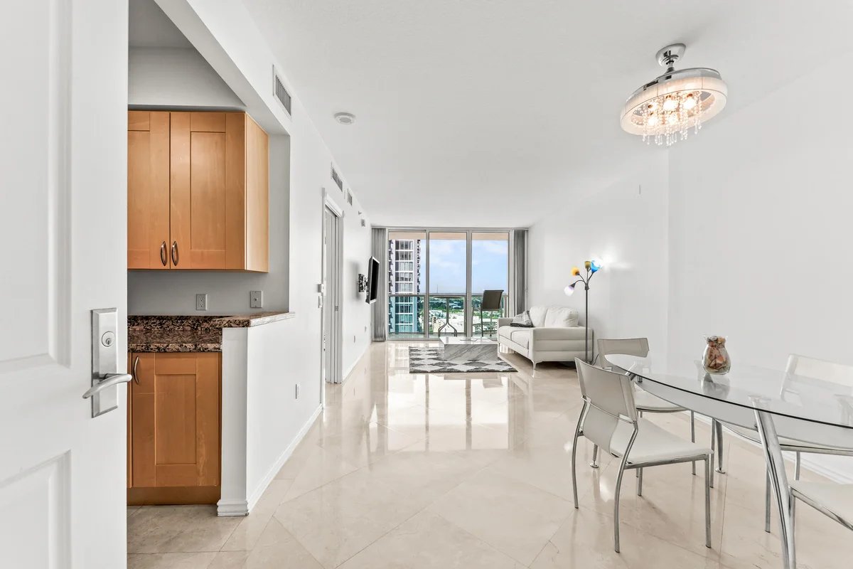 350 SE 2nd St #2480, Fort Lauderdale: photo 1 of 22