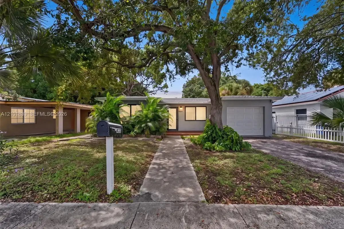 433 NW 15th Way, Fort Lauderdale: photo 1 of 25
