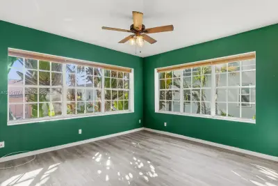 1523 West Ave #202, Miami Beach: photo 1 of 16