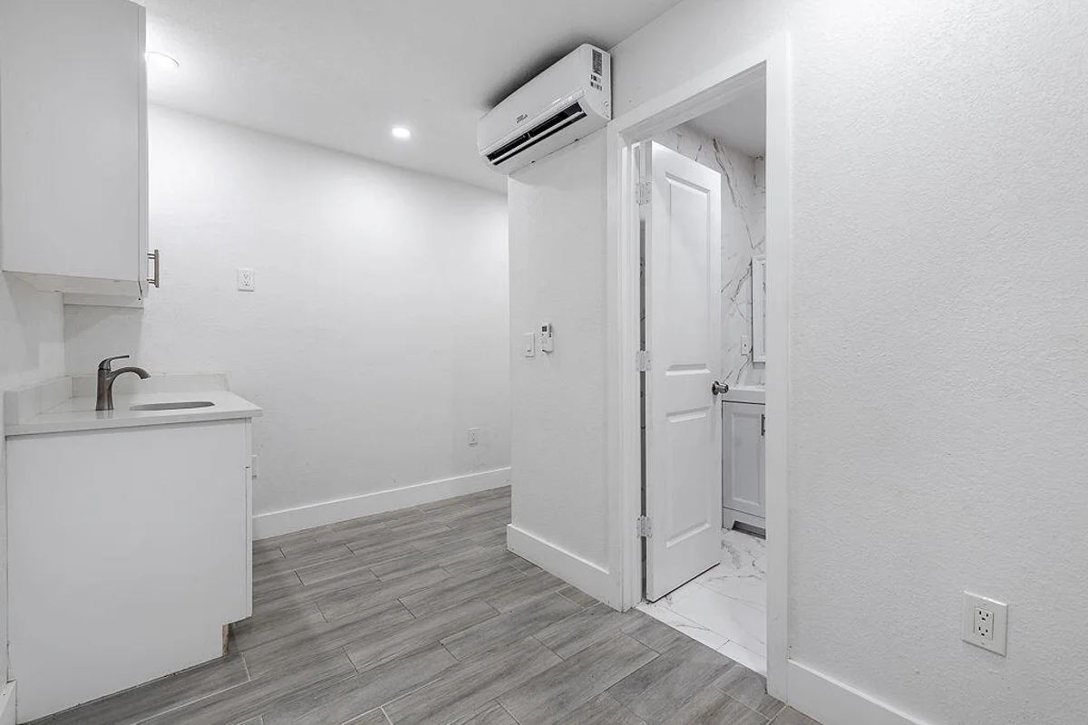 216 Jackson Ave, Lake Worth: photo 1 of 7