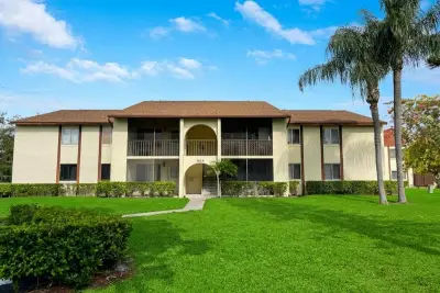 4987 Sable Pine Cir #C1, West Palm Beach: photo 1 of 24