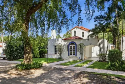 1209 La Mancha Ave, Coral Gables: photo 1 of 52