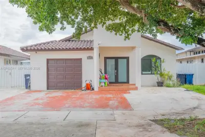 14926 SW 38th St, Miami: photo 1 of 14