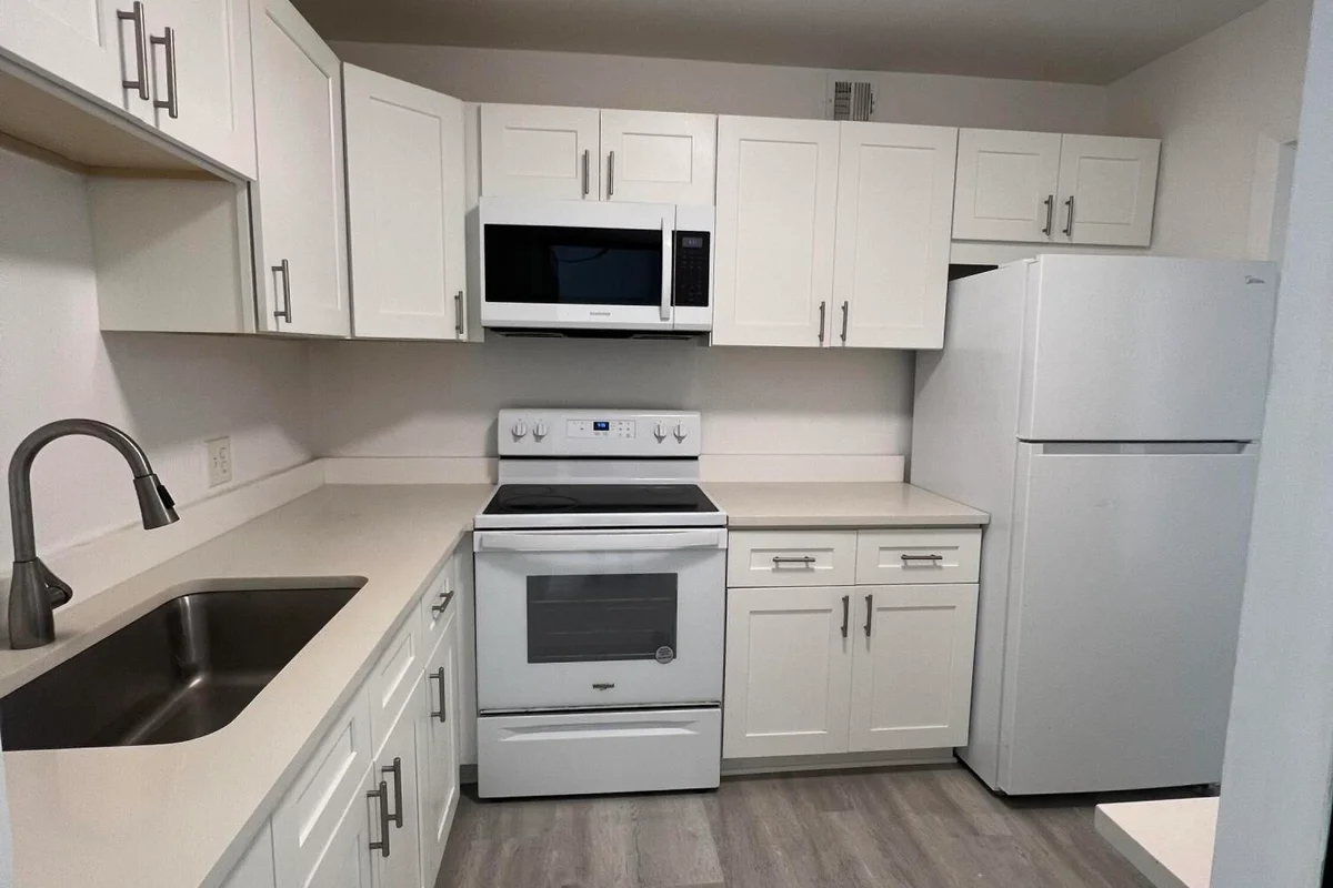 1280 NW 43rd Ave #302, Lauderhill: photo 1 of 34