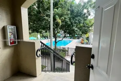 5940 W Sample Rd #304, Coral Springs: photo 1 of 17
