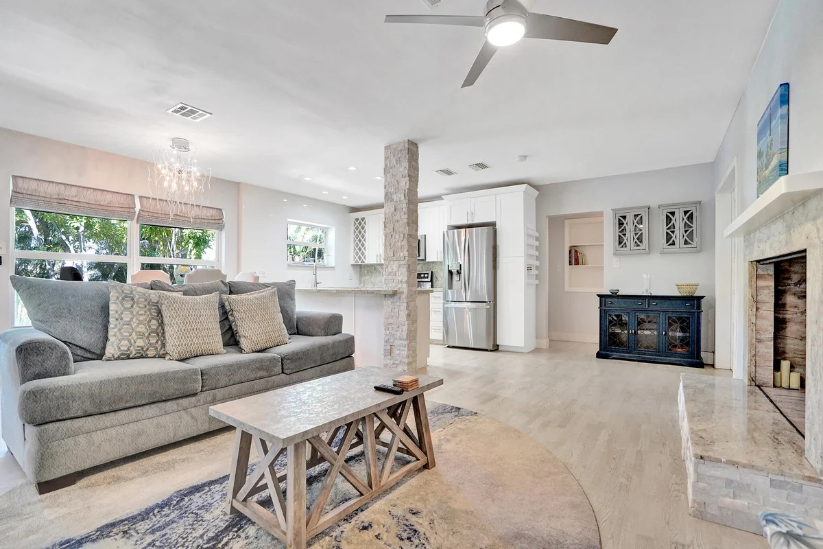 720 SW 11th Ct, Fort Lauderdale: photo 1 of 23