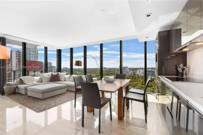 1451 Brickell Ave #1904, Miami: photo 1 of 12